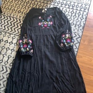 Old navy embroidered midi dress XL